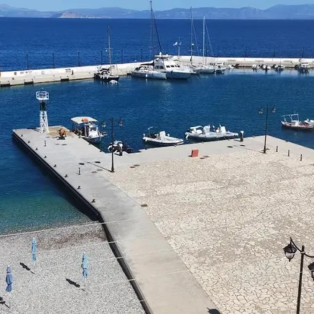 Blue Sea Szálloda Tirósz