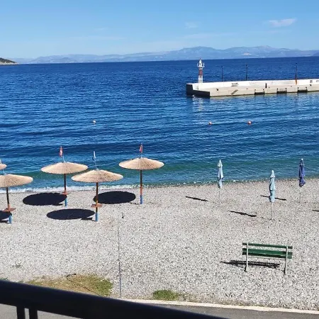 Blue Sea Szálloda Tirósz