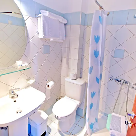 Blue Sea מלון 2*